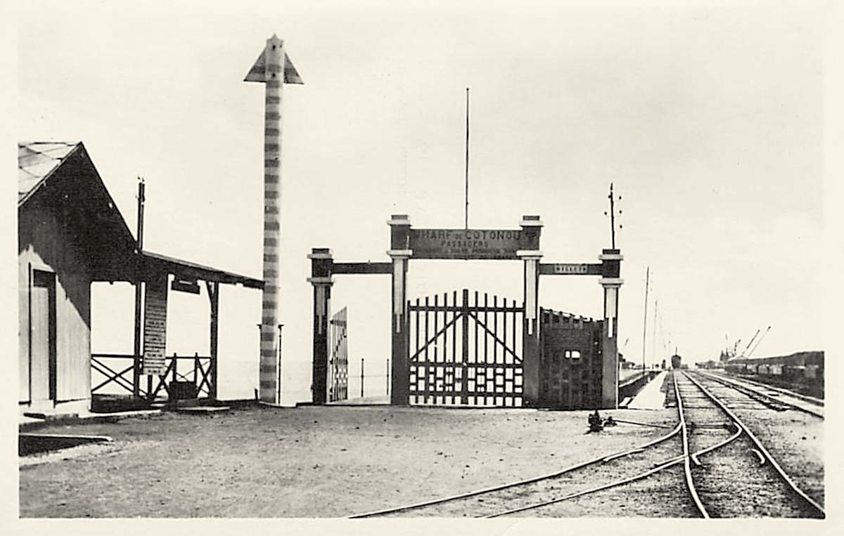 Cotonou. Entrance on the Wharf