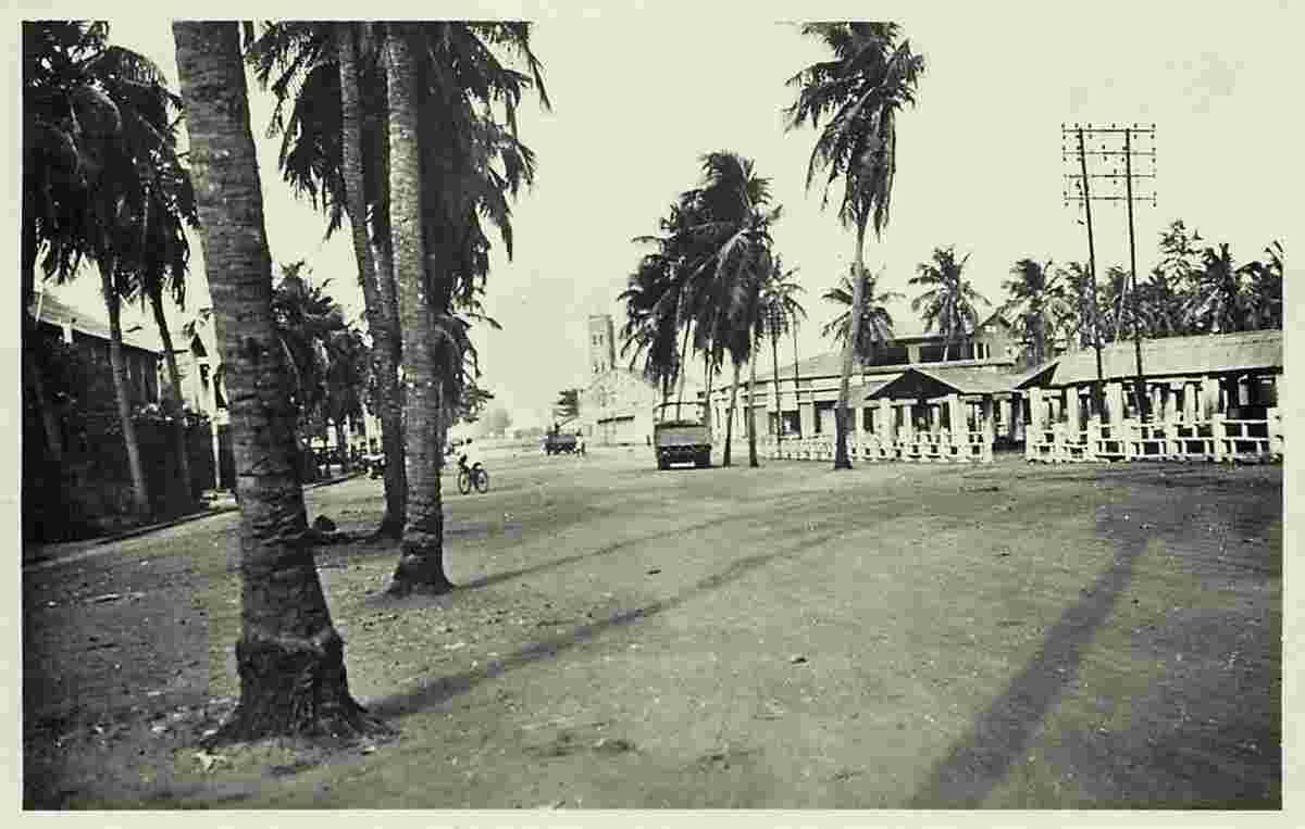 Cotonou. Walk to the European Quarter