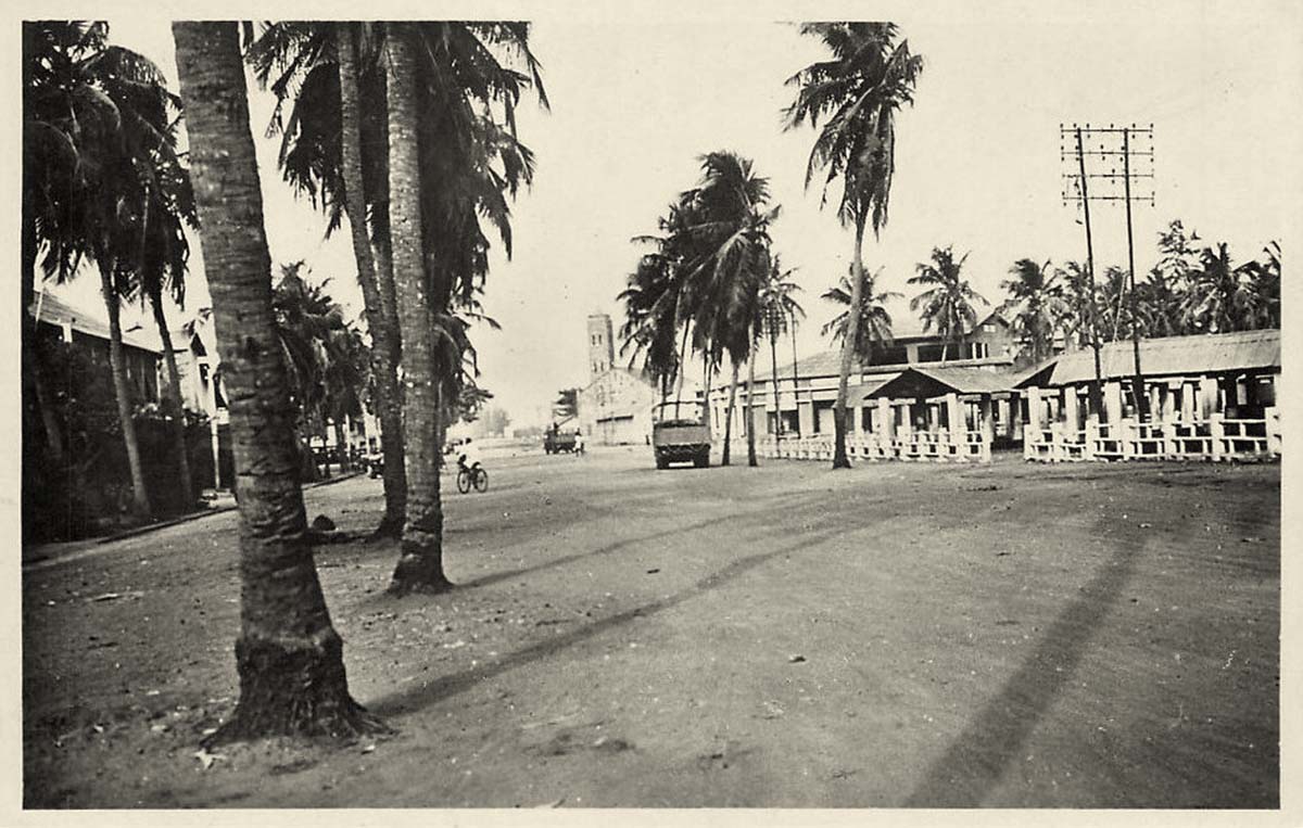 Cotonou. Walk to the European Quarter
