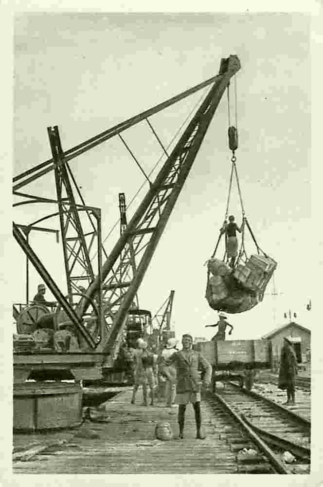 Cotonou. Work on the Wharf