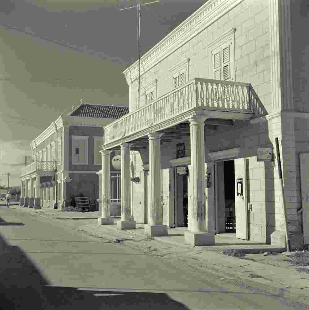Kralendijk. Residential and retail properties in Breede street, 1966