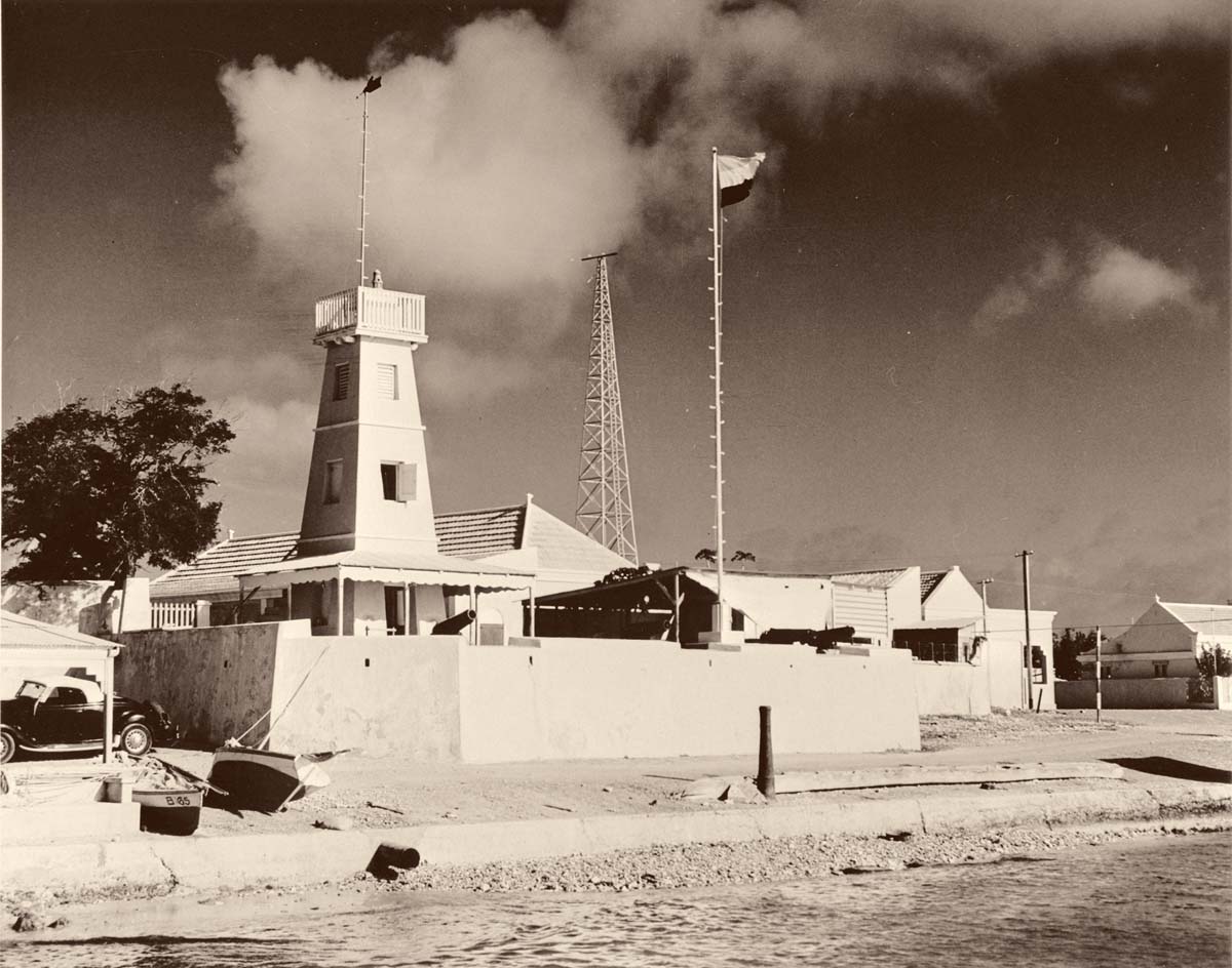 Kralendijk. The old fort. The building is now used as a signal tower while the police station is located on the ground floor
