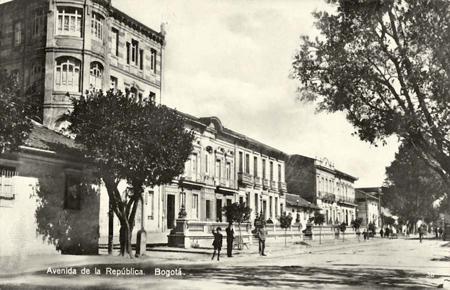 Bogotá. Republic Avenue