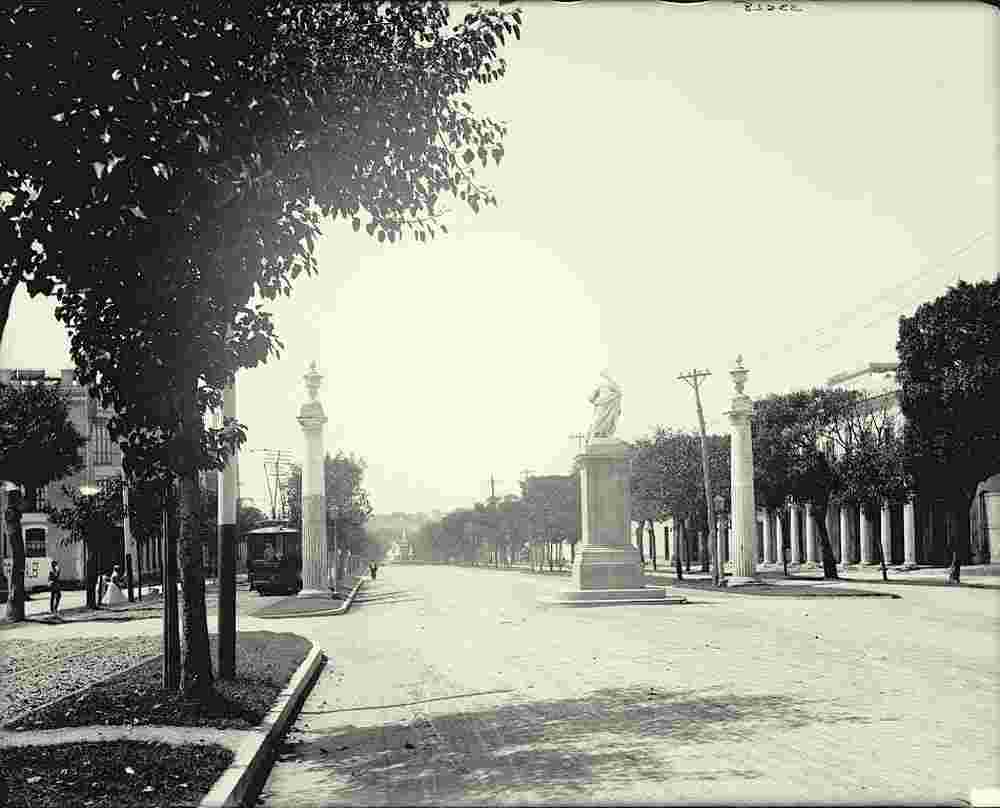 Havana. Avenida de Carlos III