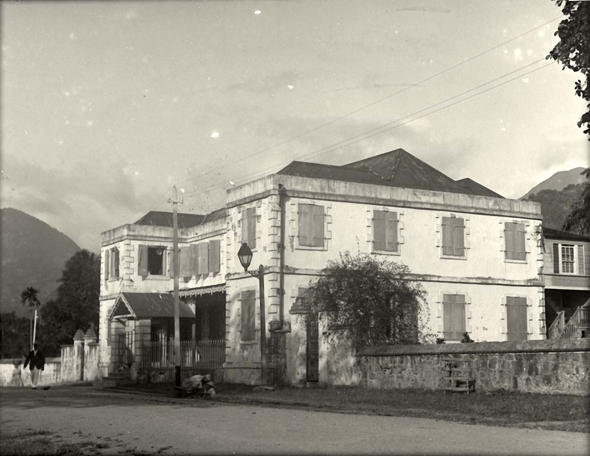 Roseau. Court House