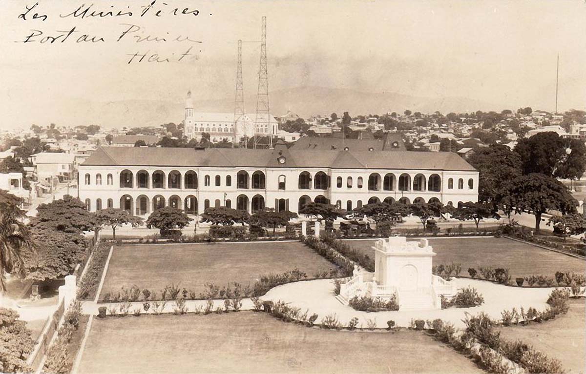 Port-au-Prince. Ministry building