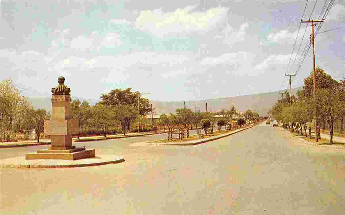 Tegucigalpa. Avenida Los Próceres - Los Próceres Avenue