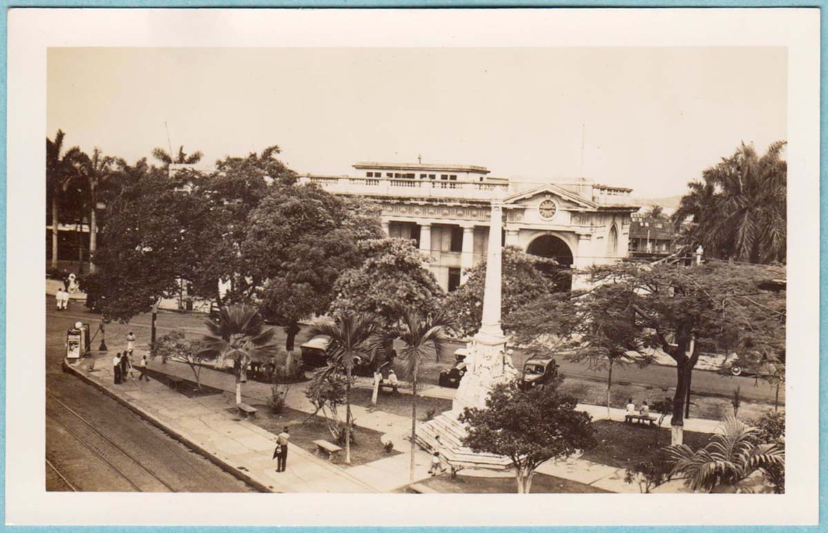 Panama City. Plaza 5 de Mayo and Panama Railroad Co. Station