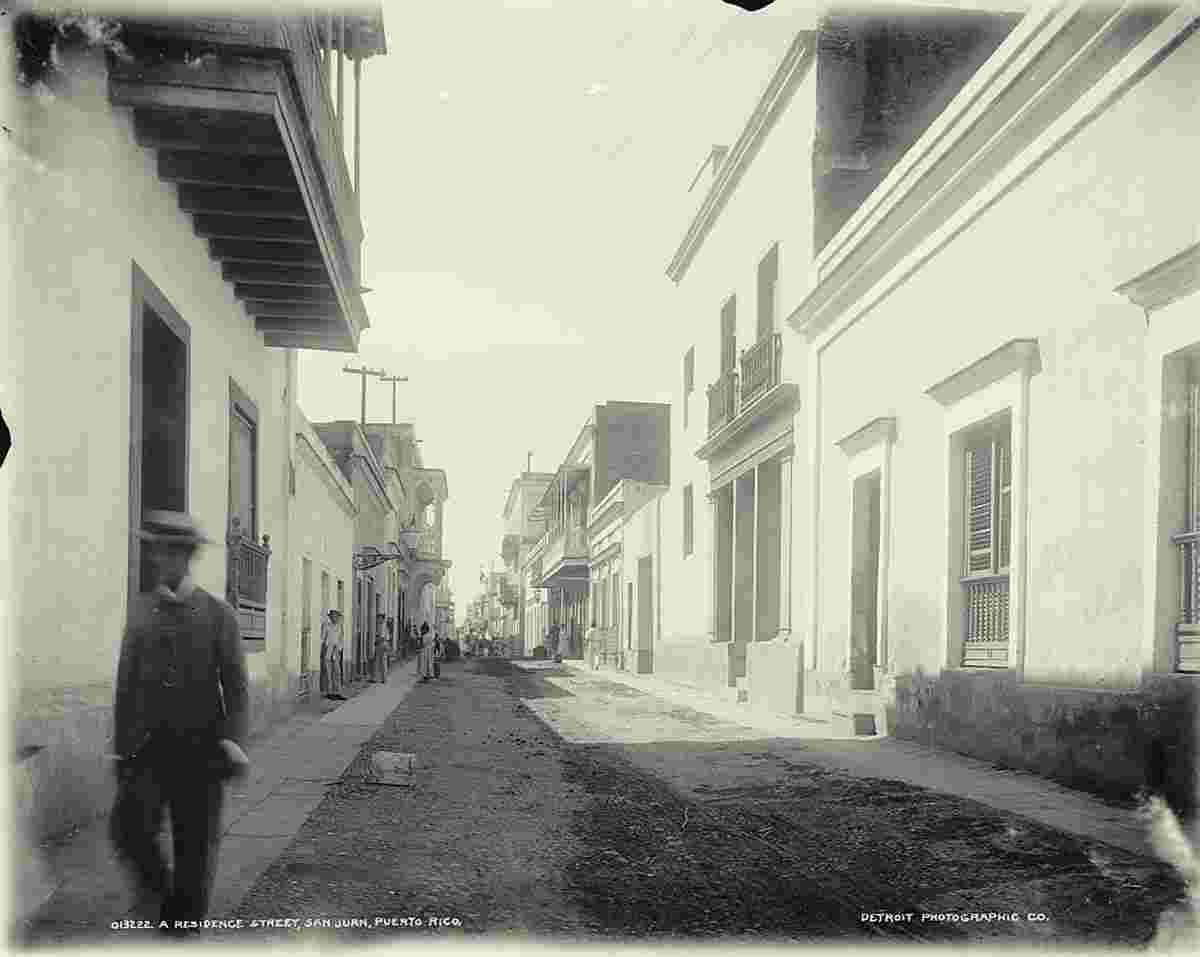 San Juan. A Residence street
