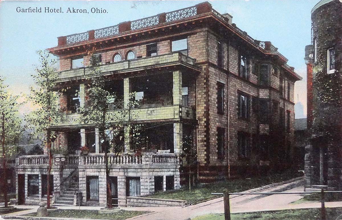 Akron. Garfield Hotel