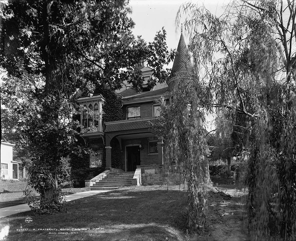 Ann Arbor. University of Michigan, A Fraternity house, Sigma Nu, between 1900 and 1910
