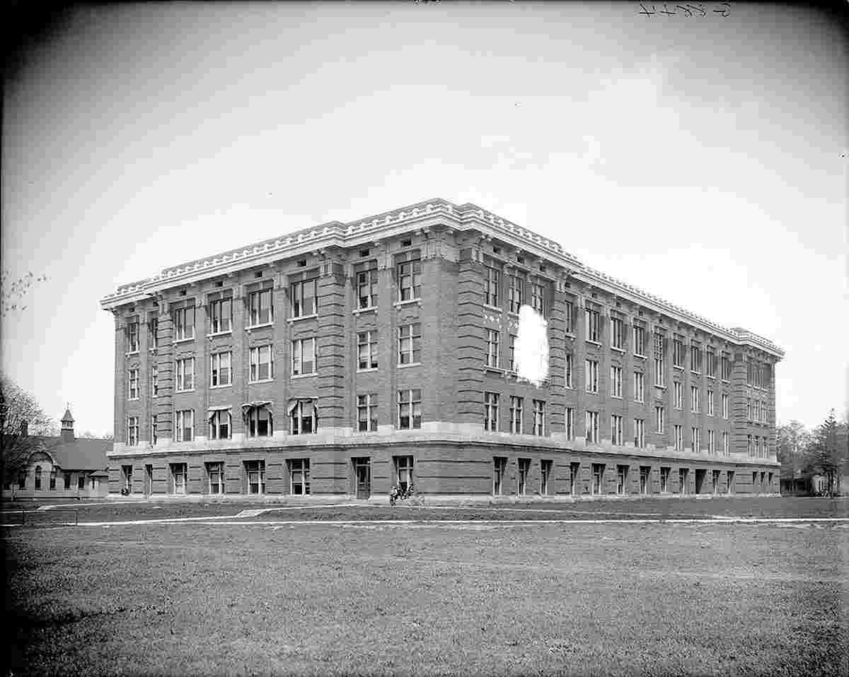 Ann Arbor. University of Michigan, New chemical building, between 1900 and 1920