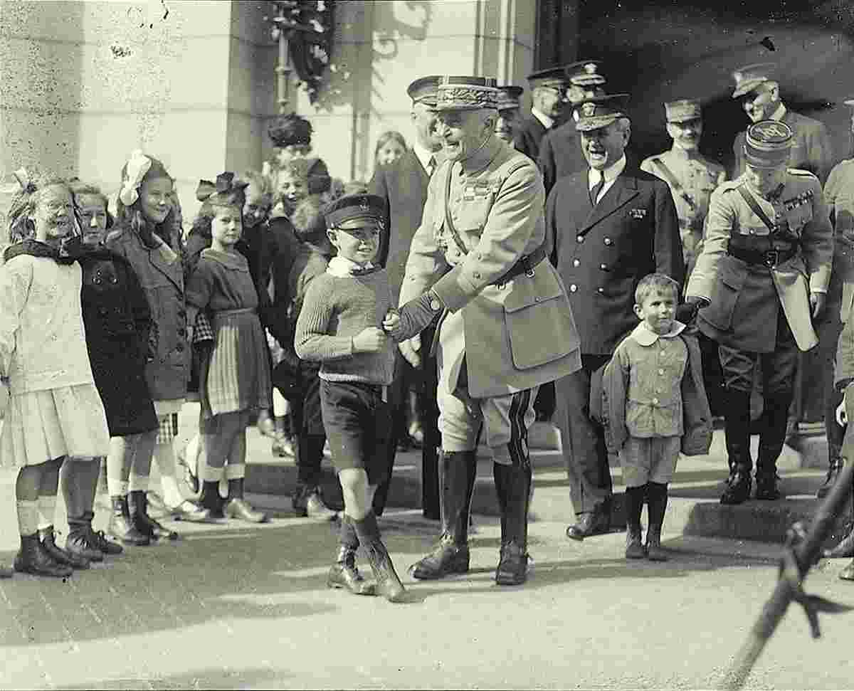 General Neville at Annapolis, 1920