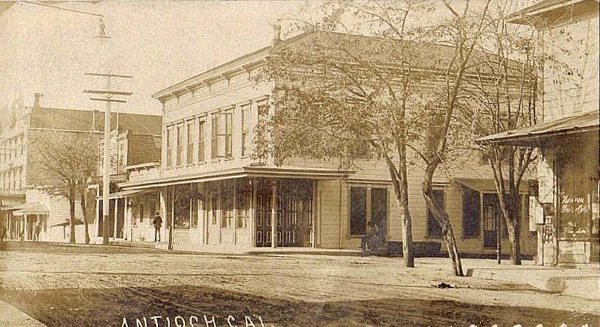 Antioch. Buildings of the city