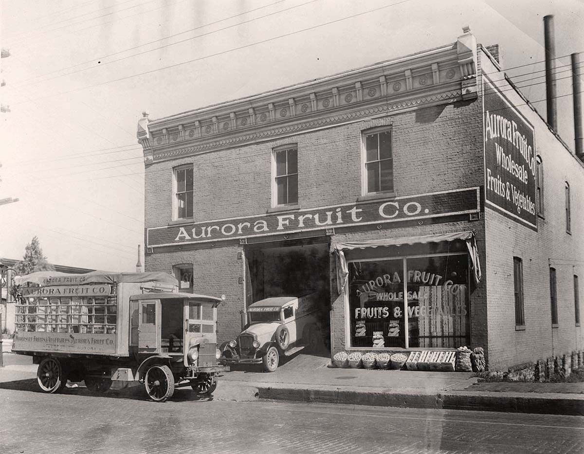 Aurora. Aurora Fruit Company on North River Street, 1928