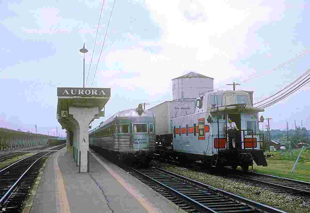 Aurora. Rairoad station