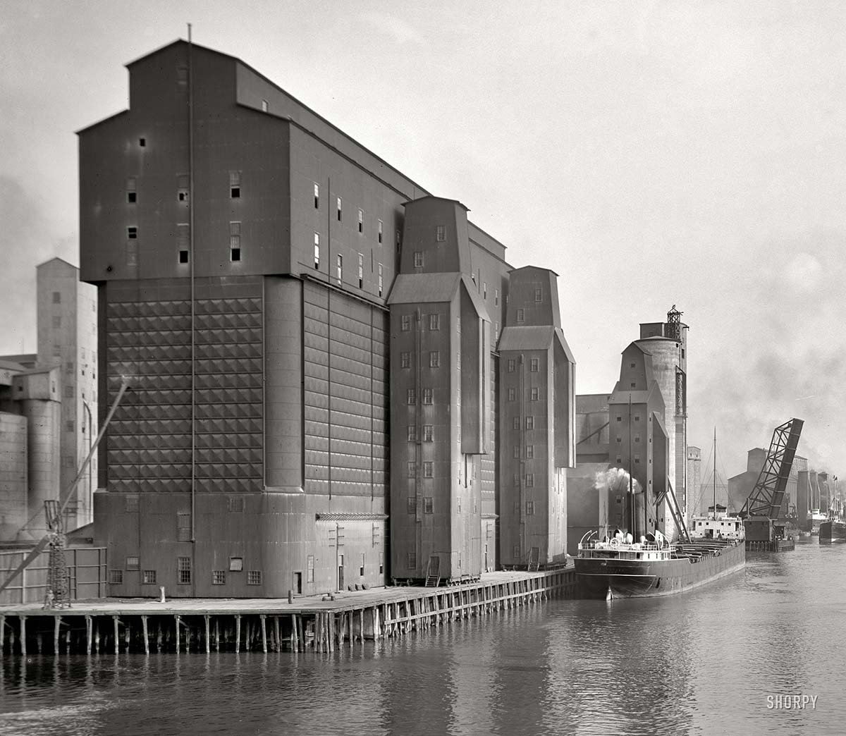 Buffalo. Canal harbor and elevators, circa 1910