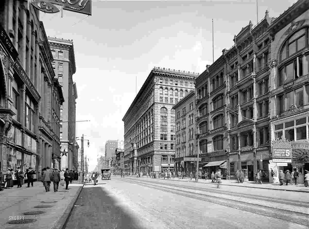 Buffalo. Main Street, circa 1911