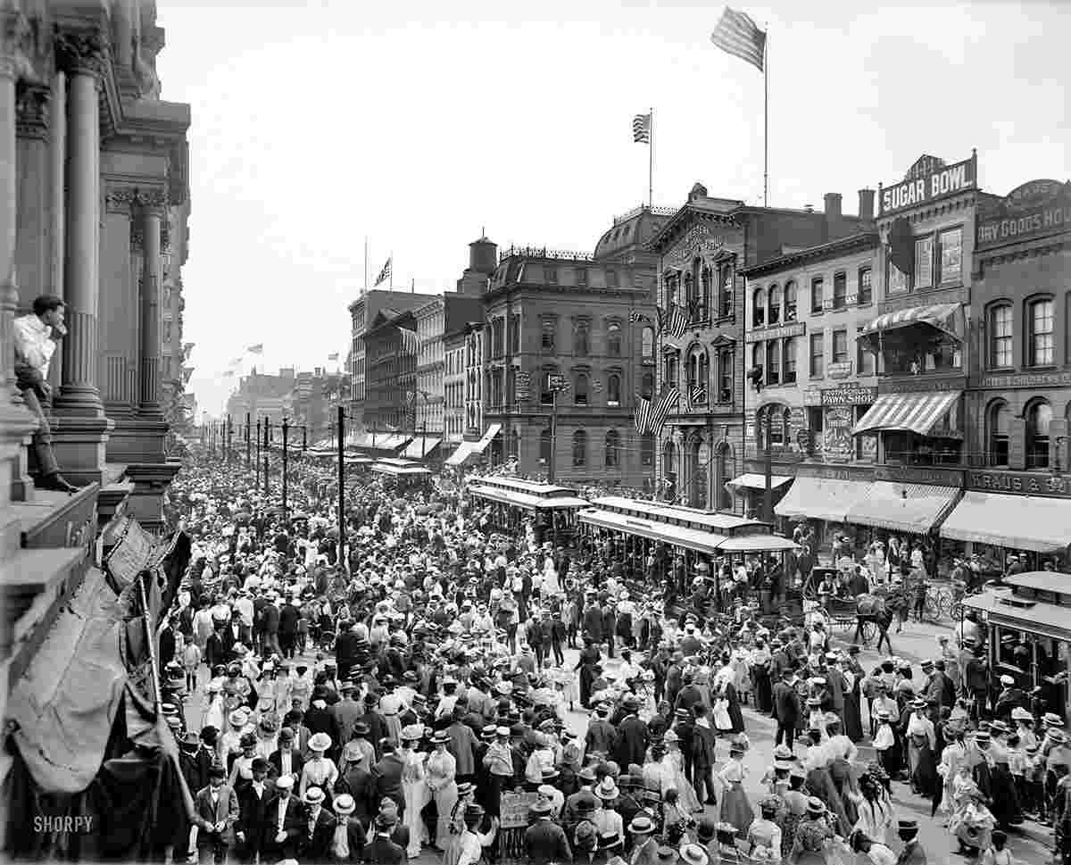 Buffalo. Main Street, Labor Day parade, circa 1900