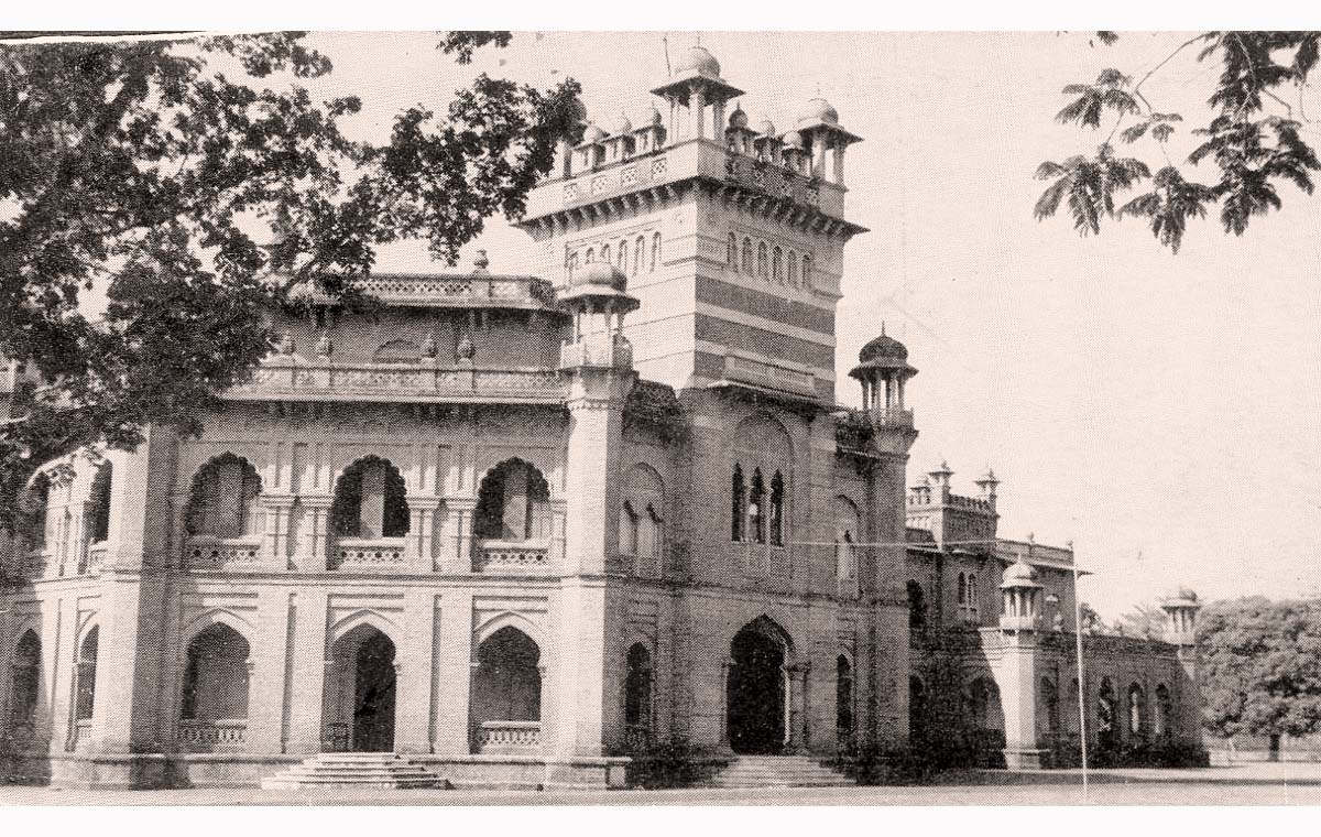 Dhaka. University