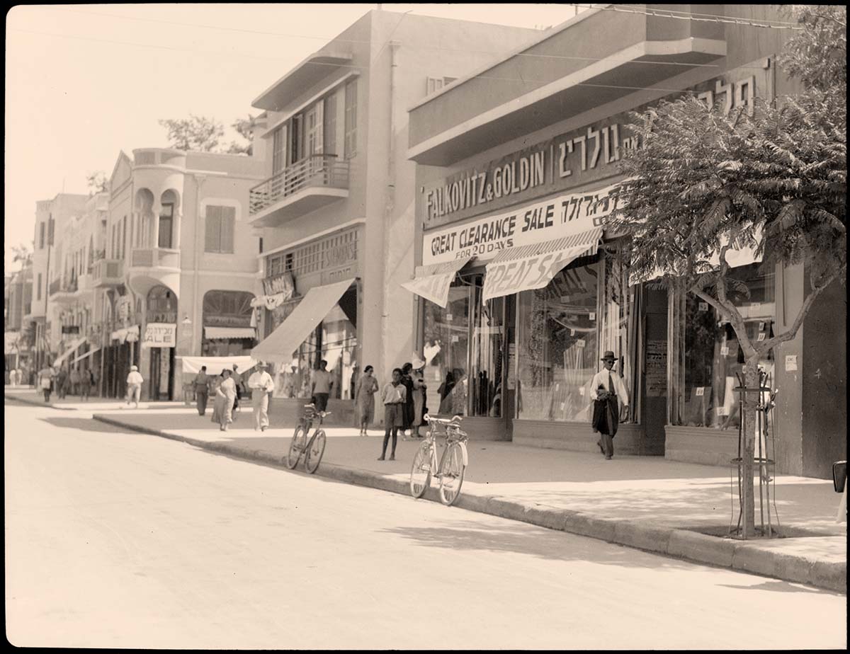 Tel Aviv. Allenby Street, Street of stores, between 1920 and 1933