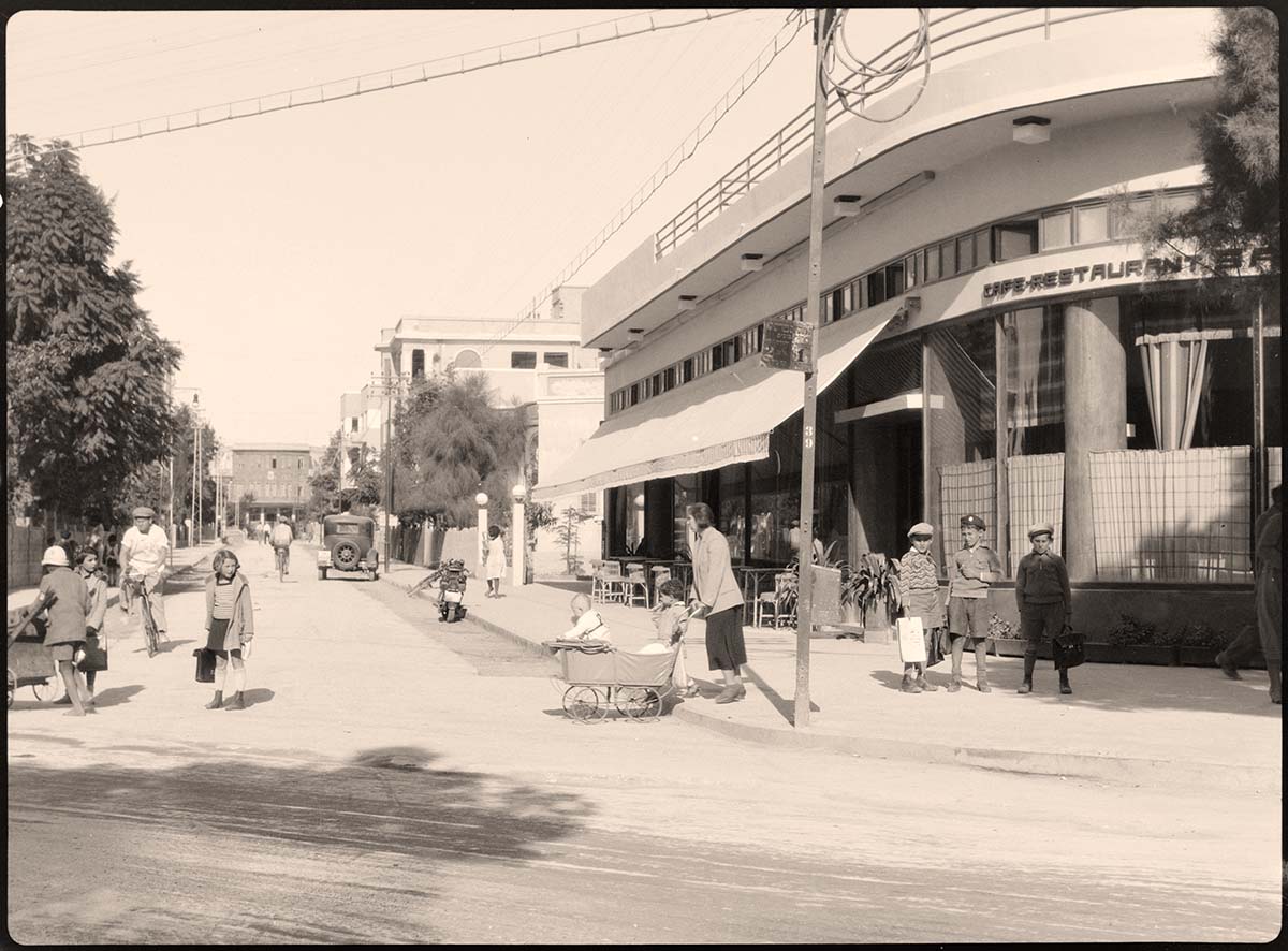 Tel Aviv. Restaurant on Bialik Street, between 1900 and 1920