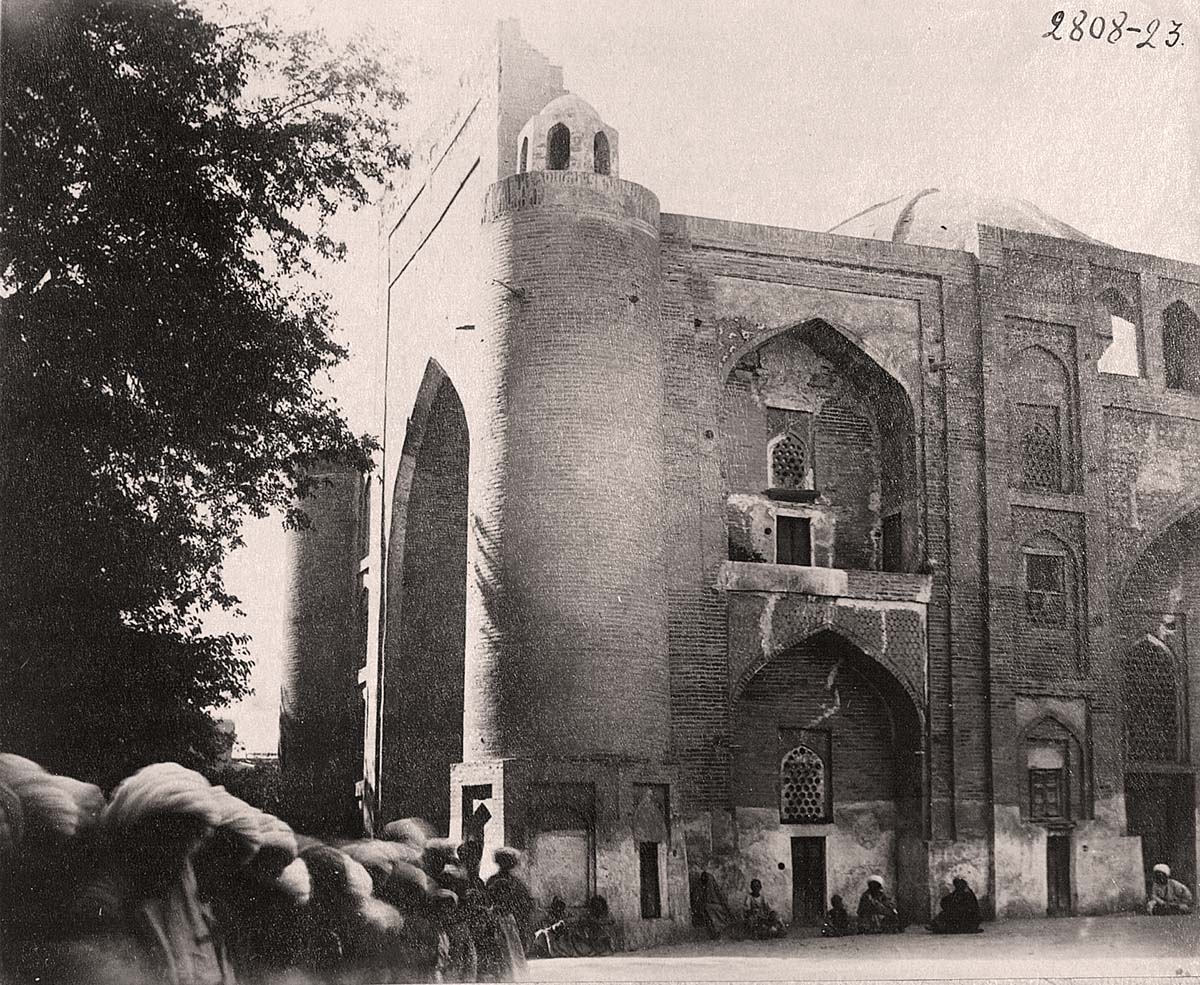 Bukhara. Mosque Divan-Begi in Labihauz