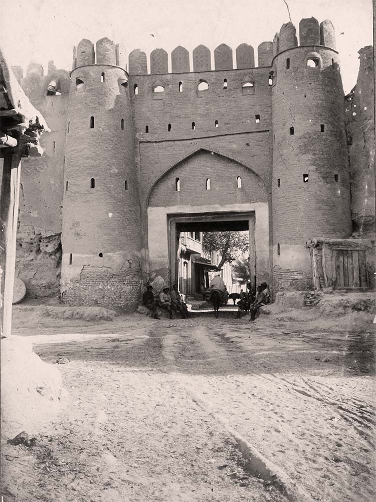 Bukhara. Samarkand gates, 1924