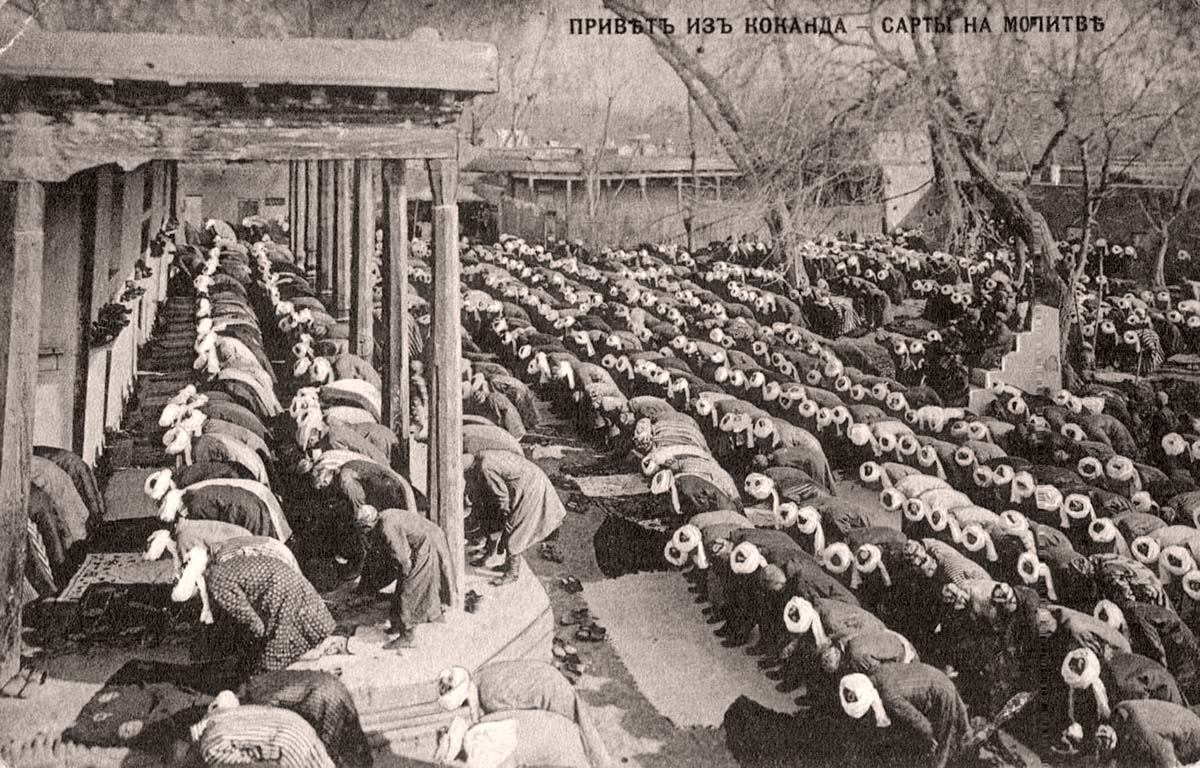 Kokand. Sarts in prayer