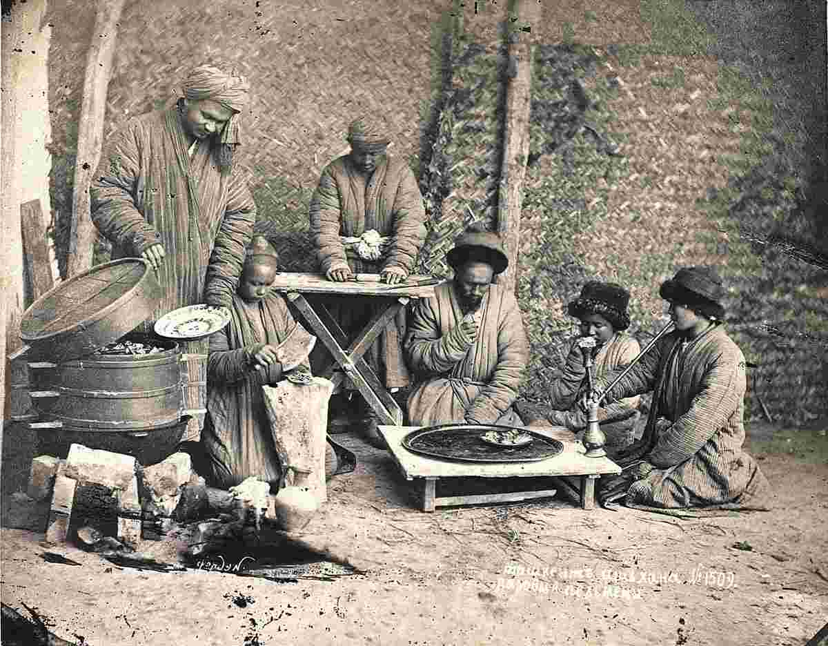 Tashkent. Sarts, cooking dumplings in the oven