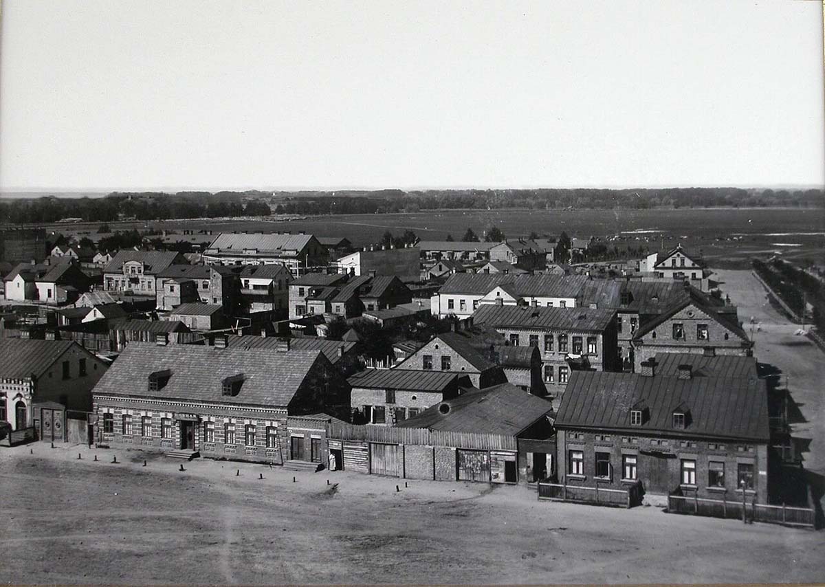 Brest. View of residential buildings on Broad Street, 1900