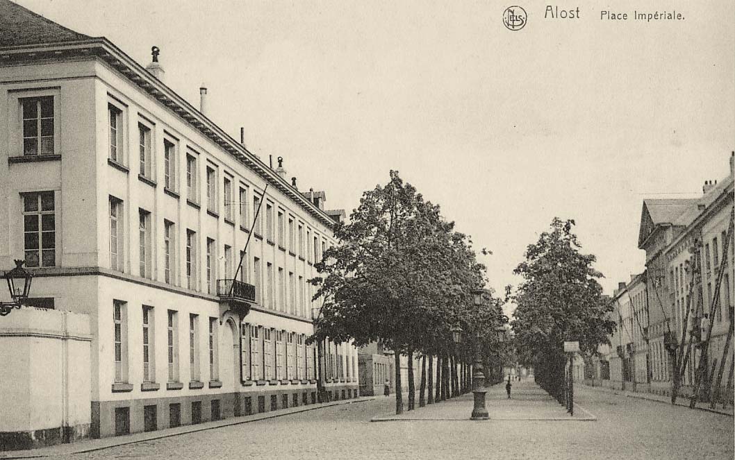 Aalst (Alost). Place Impériale