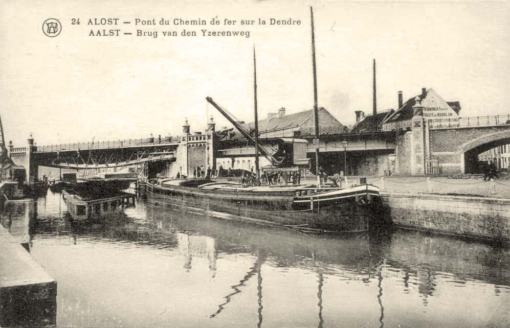 Aalst (Alost). Pont du Chemin de fer sur la Dendre