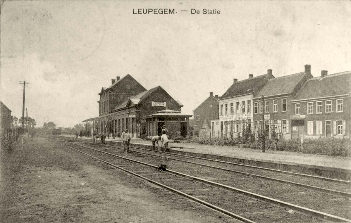 Audenarde (Oudenaarde). Leupegem - Le Station