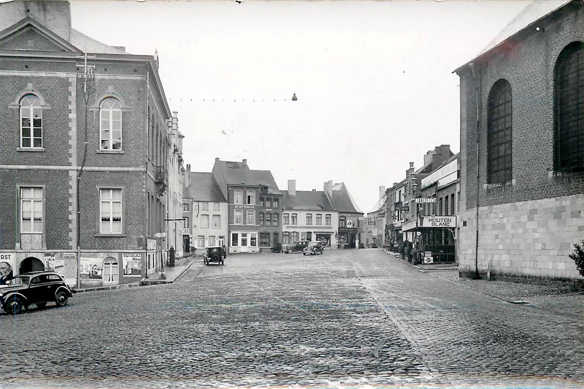 Beaumont. Grand Place