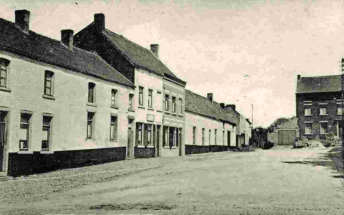 Binche. Epinois - La Place