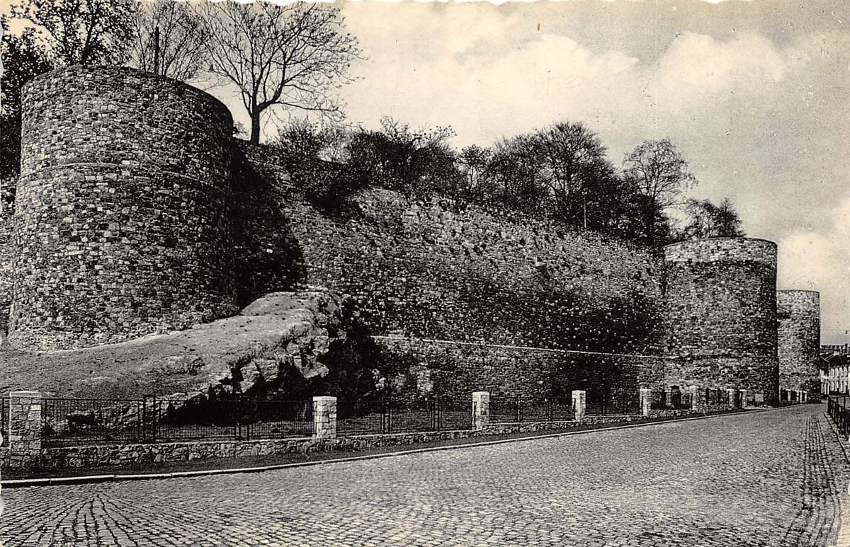 Binche. Les Remparts