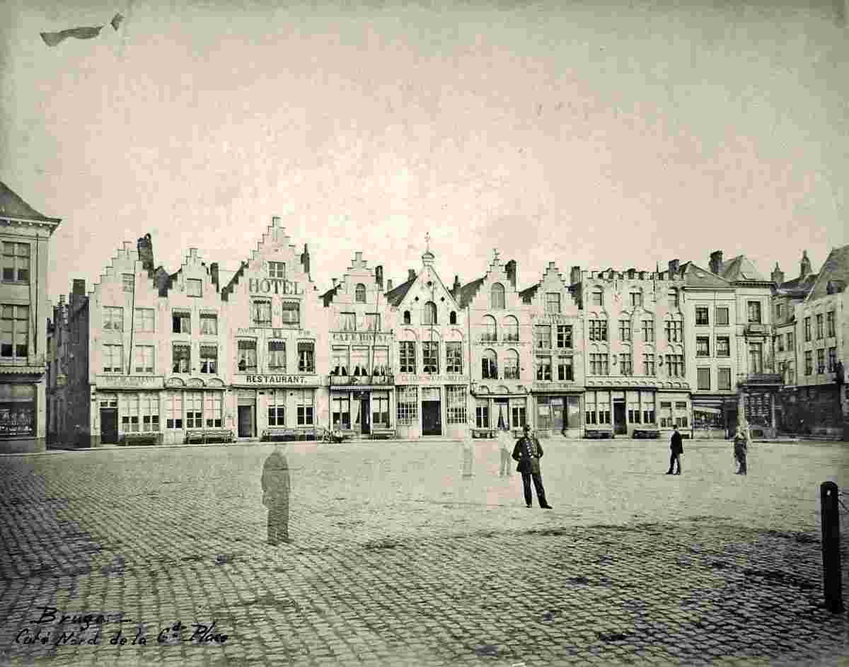 Bruges. Le côté nord de la Grand Place