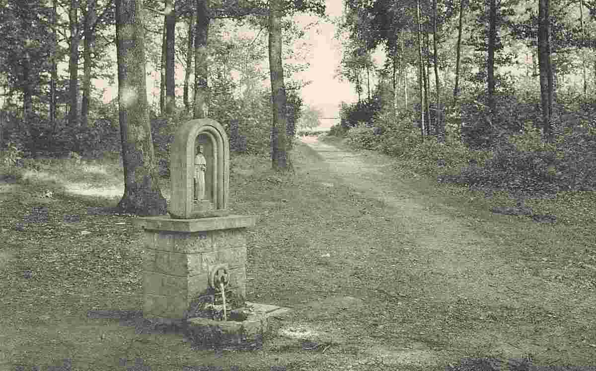 Couvin. Brûly-de-Pesche - Fontaine St Meen