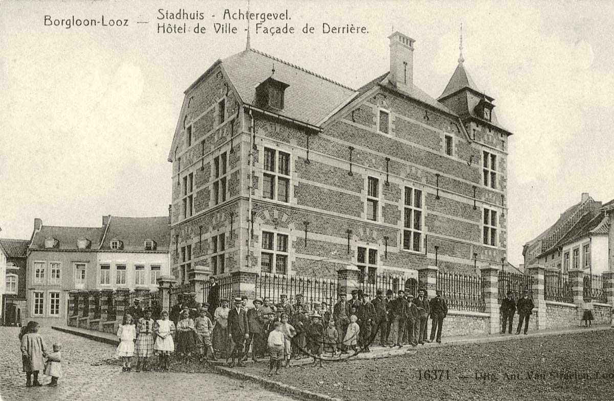 Looz (Borgloon). Hôtel de Ville - Façade de Derrière