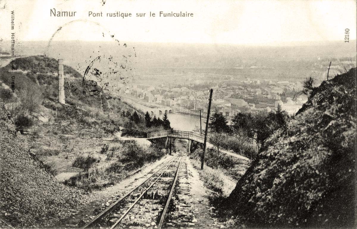 Namur (Namen). Pont rustique sur le Funiculaire