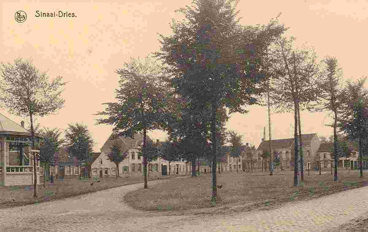Saint-Nicolas. Sinaai - View to the Square