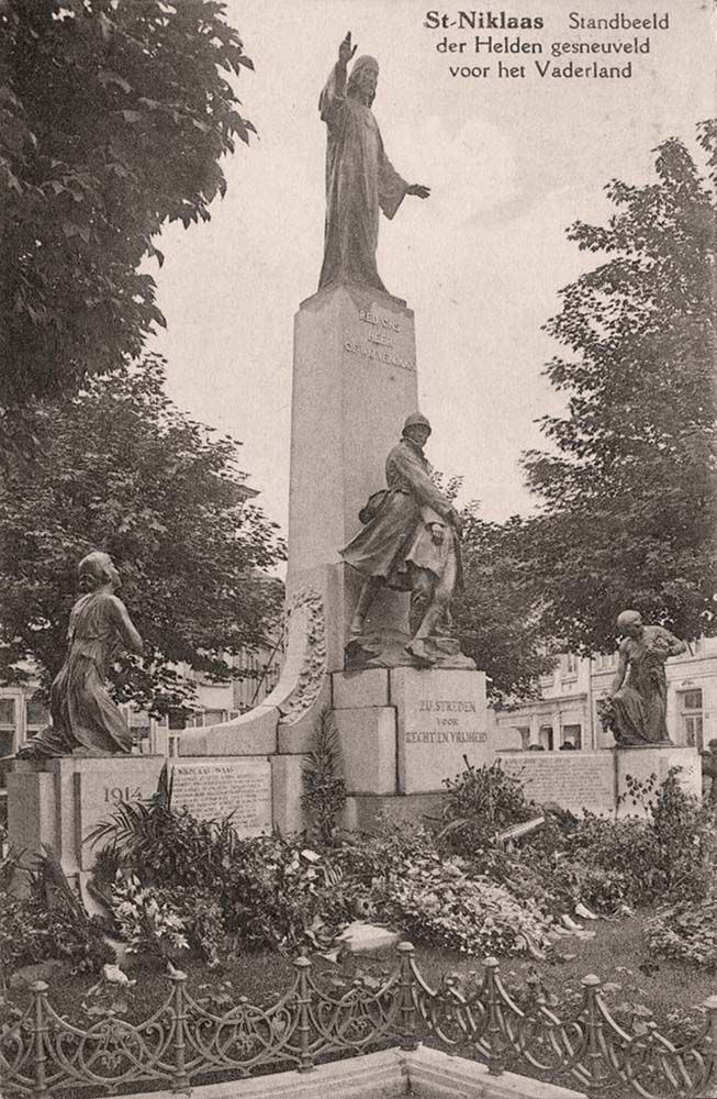 Saint-Nicolas. Statue of the Heroes Fallen