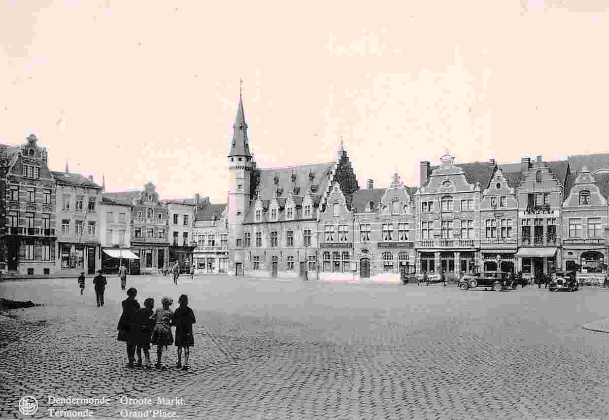Termonde. Main Square