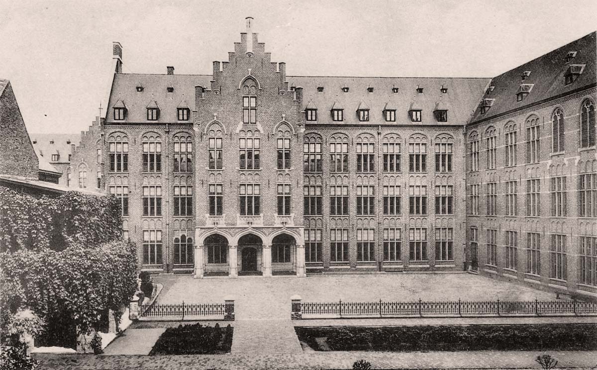 Turnhout. Holy Sepulcher Institute (Gesticht Heilig Graf)