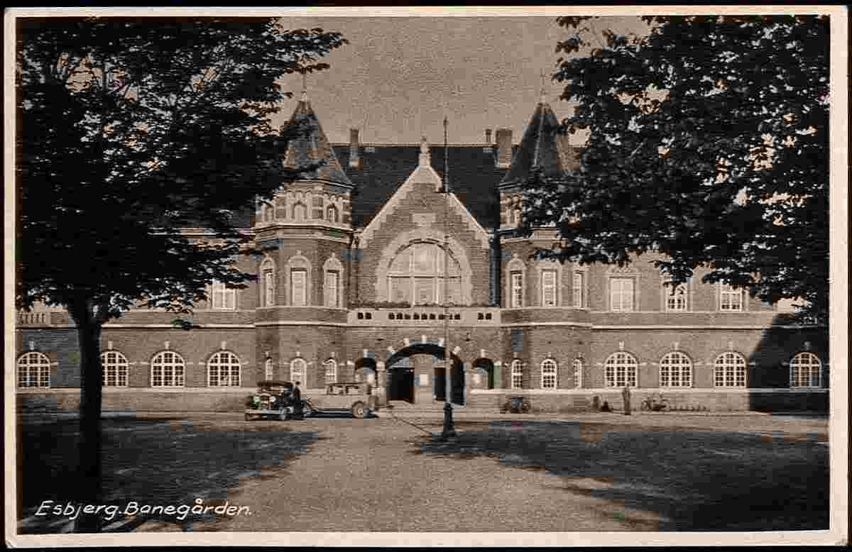 Esbjerg. Banegarden - Railway station, was opened in 1874