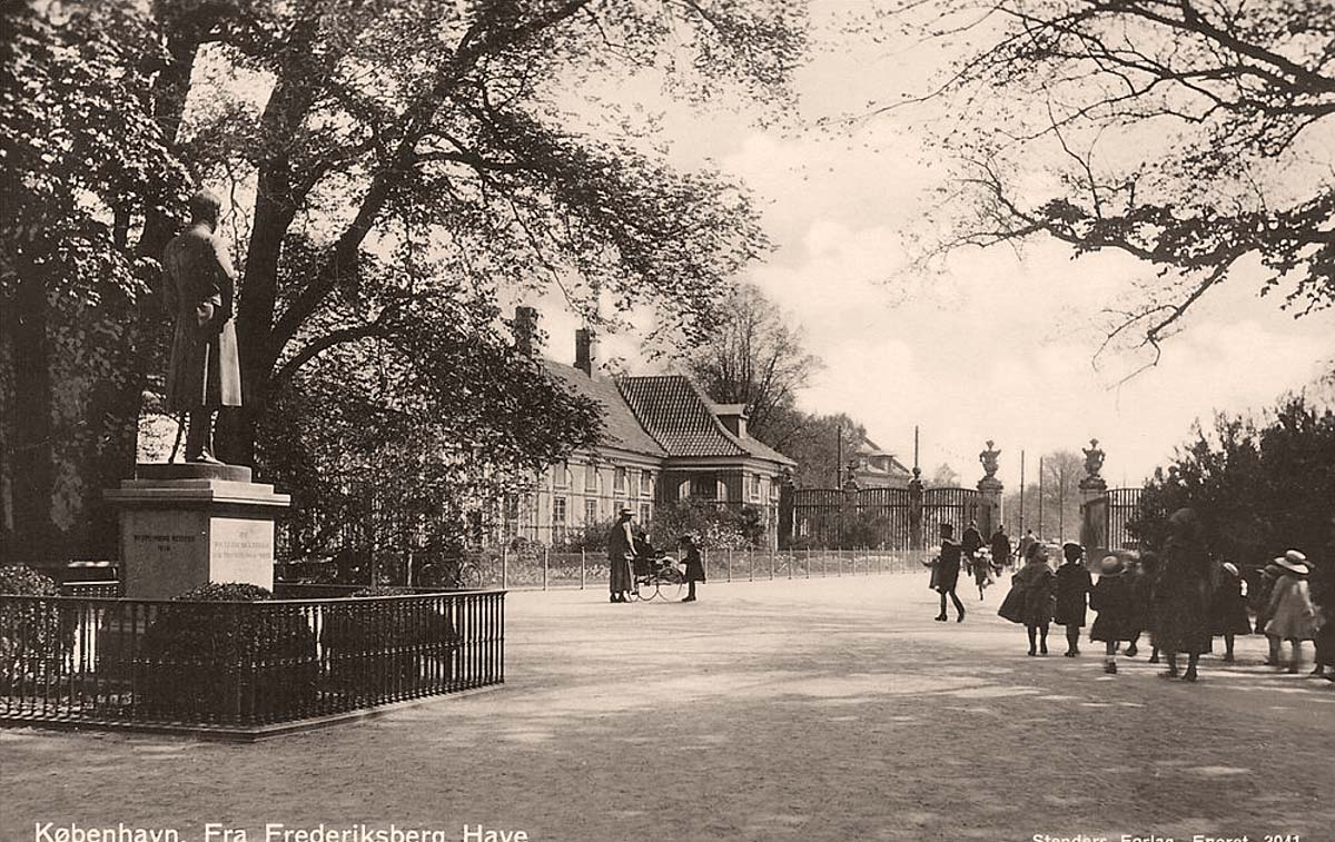 Frederiksberg. City Garden, entrance