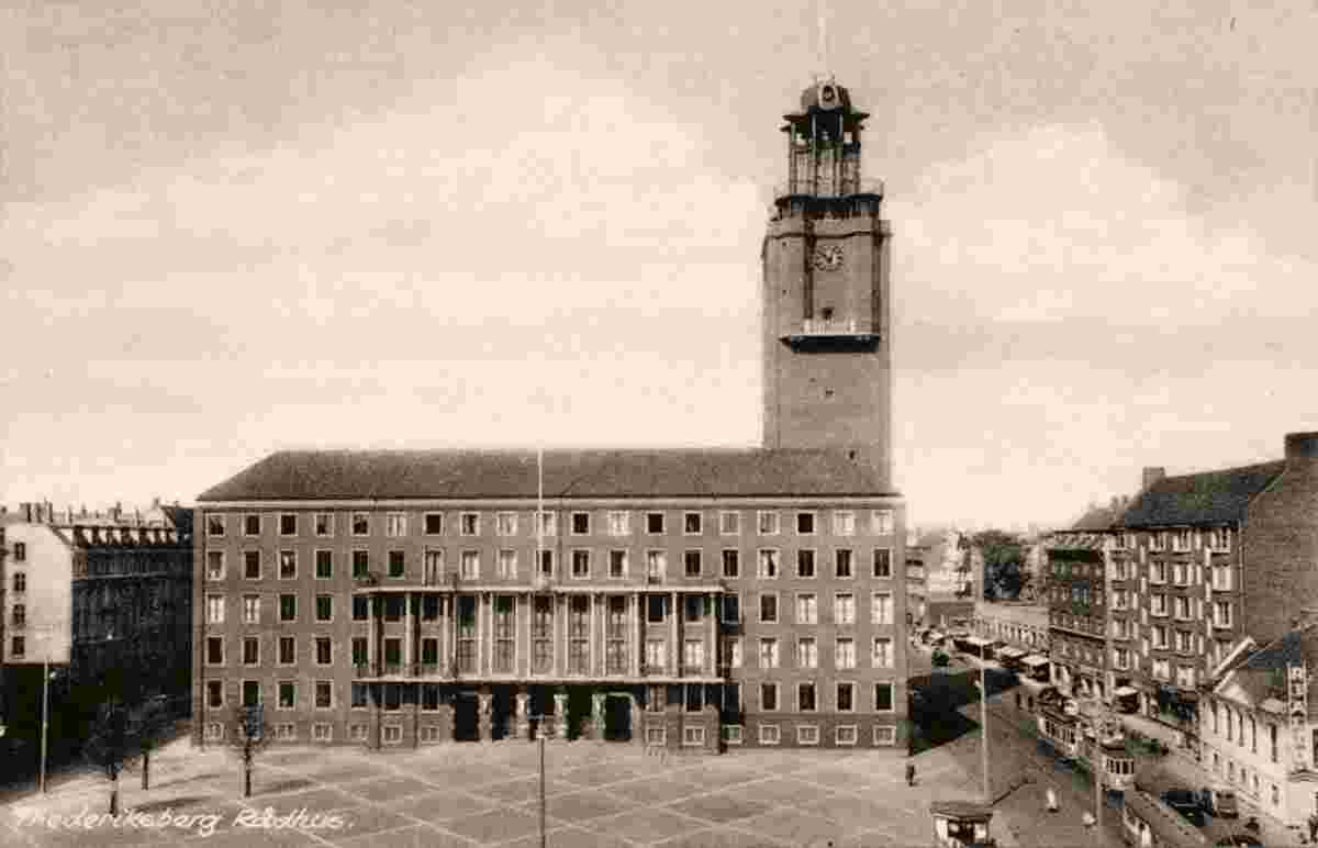 Frederiksberg. Rådhus - Town Hall