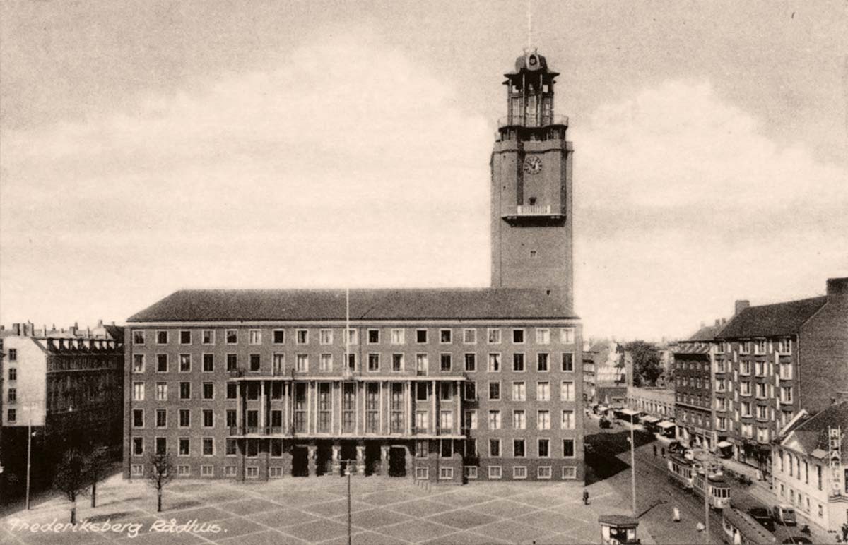 Frederiksberg. Rådhus - Town Hall