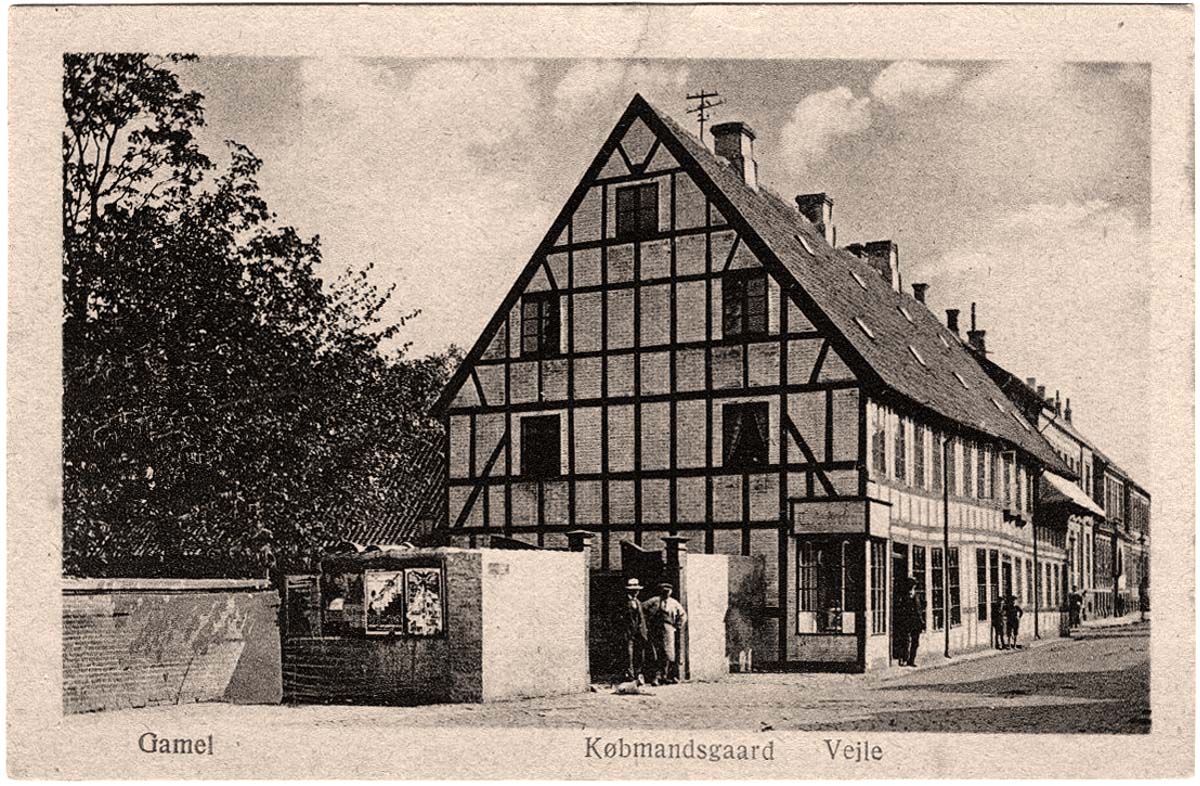 Vejle. Gammel Købmandsgård - Old Grocery Store